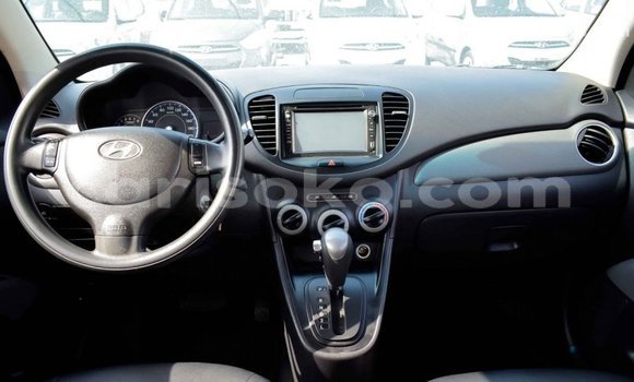 Acheter Import Voiture Hyundai i10 Rouge à Import - Dubai, Rwanda Acheter Import Voiture Hyundai i10 Rouge à Import - Dubai, Rwanda