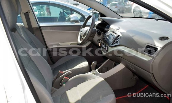 Acheter Import Voiture Kia Picanto Blanc à Import - Dubai, Rwanda Acheter Import Voiture Kia Picanto Blanc à Import - Dubai, Rwanda