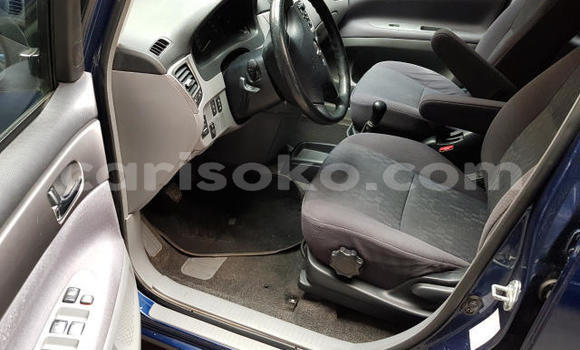 Sayi Na hannu Toyota Avensis Verso Bleu Mota in Kigali a Rwanda Sayi Na hannu Toyota Avensis Verso Bleu Mota in Kigali a Rwanda