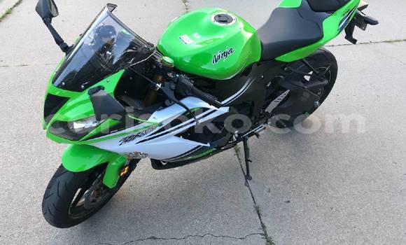 اشتري مستعمل Kawasaki Ninja ZX-10R Vert دراجة نارية في Butare في Butare اشتري مستعمل Kawasaki Ninja ZX-10R Vert دراجة نارية في Butare في Butare