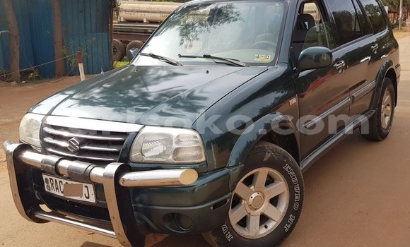 Acheter Occasion Voiture Suzuki XL7 Vert à Kigali au Rwanda Acheter Occasion Voiture Suzuki XL7 Vert à Kigali au Rwanda