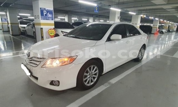 اشتري مستعمل Toyota Camry Blanc سيارة في Kigali في Rwanda اشتري مستعمل Toyota Camry Blanc سيارة في Kigali في Rwanda