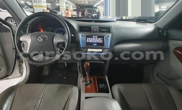 اشتري مستعمل Toyota Camry Blanc سيارة في Kigali في Rwanda اشتري مستعمل Toyota Camry Blanc سيارة في Kigali في Rwanda