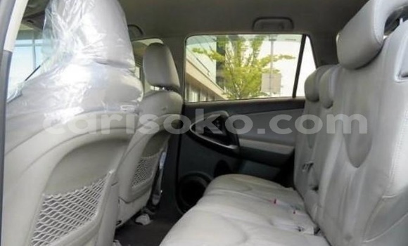 اشتري مستعمل Toyota RAV4 Noir سيارة في Kigali في Rwanda اشتري مستعمل Toyota RAV4 Noir سيارة في Kigali في Rwanda