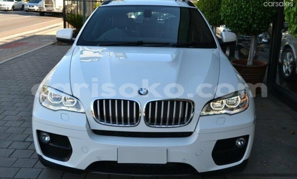 Acheter Occasion Voiture BMW X6 Blanc à Kigali au Rwanda Acheter Occasion Voiture BMW X6 Blanc à Kigali au Rwanda