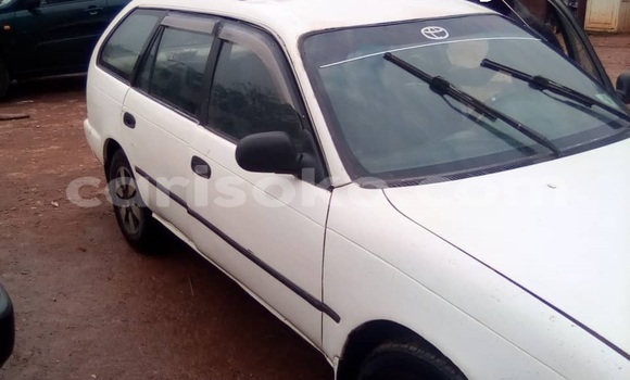 اشتري مستعمل Toyota Corolla Blanc سيارة في Kigali في Rwanda اشتري مستعمل Toyota Corolla Blanc سيارة في Kigali في Rwanda