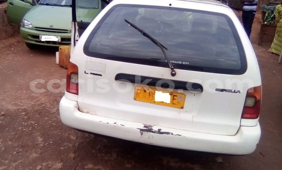 اشتري مستعمل Toyota Corolla Blanc سيارة في Kigali في Rwanda اشتري مستعمل Toyota Corolla Blanc سيارة في Kigali في Rwanda