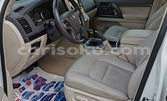 Sayi Na hannu Toyota Land Cruiser Blanc Mota in Kigali a Rwanda Sayi Na hannu Toyota Land Cruiser Blanc Mota in Kigali a Rwanda