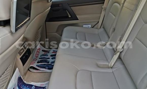 Sayi Na hannu Toyota Land Cruiser Blanc Mota in Kigali a Rwanda Sayi Na hannu Toyota Land Cruiser Blanc Mota in Kigali a Rwanda