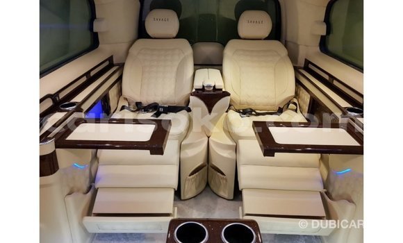 Acheter Import Voiture Mercedes-Benz 250 Noir à Import - Dubai, Rwanda Acheter Import Voiture Mercedes-Benz 250 Noir à Import - Dubai, Rwanda