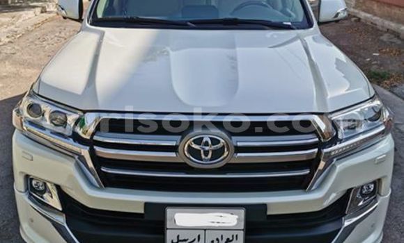 Sayi Imported Toyota Land Cruiser Blanc Mota in Kigali a Rwanda Sayi Imported Toyota Land Cruiser Blanc Mota in Kigali a Rwanda