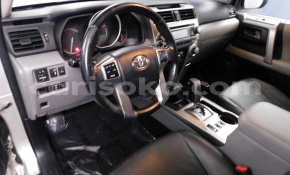 Acheter Occasion Voiture Toyota 4Runner Beige à Kigali, Rwanda Acheter Occasion Voiture Toyota 4Runner Beige à Kigali, Rwanda