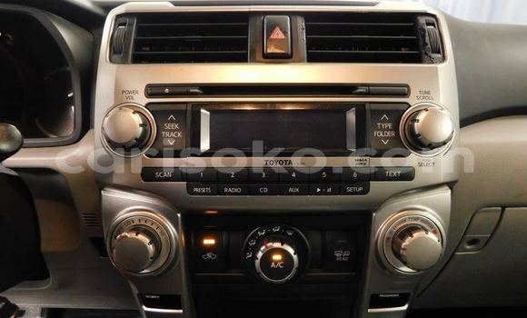 Acheter Occasion Voiture Toyota 4Runner Beige à Kigali, Rwanda Acheter Occasion Voiture Toyota 4Runner Beige à Kigali, Rwanda