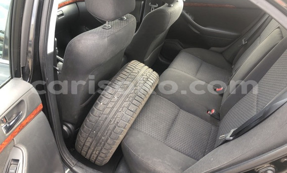 اشتري Imported Toyota Avensis Rouge سيارة في Kigali في Rwanda اشتري Imported Toyota Avensis Rouge سيارة في Kigali في Rwanda