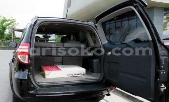 اشتري مستعمل Toyota RAV4 Noir سيارة في Kigali في Rwanda اشتري مستعمل Toyota RAV4 Noir سيارة في Kigali في Rwanda