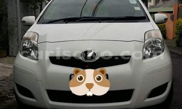 اشتري مستعمل Toyota Vitz Blanc سيارة في Kigali في Rwanda اشتري مستعمل Toyota Vitz Blanc سيارة في Kigali في Rwanda