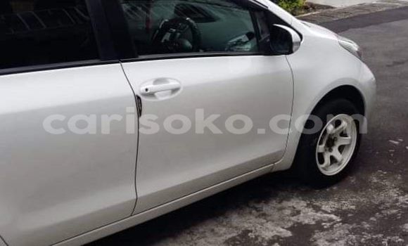 اشتري مستعمل Toyota Vitz Blanc سيارة في Kigali في Rwanda اشتري مستعمل Toyota Vitz Blanc سيارة في Kigali في Rwanda