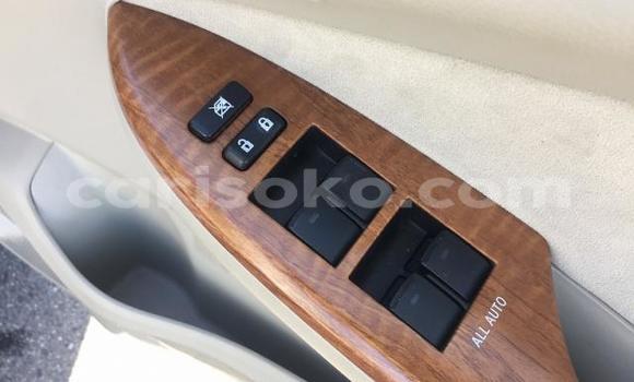 اشتري مستعمل Toyota Corolla Blanc سيارة في Kigali في Rwanda اشتري مستعمل Toyota Corolla Blanc سيارة في Kigali في Rwanda