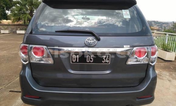 Sayi Imported Toyota Fortuner Beige Mota in Kigali a Rwanda Sayi Imported Toyota Fortuner Beige Mota in Kigali a Rwanda