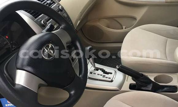 Acheter Occasion Voiture Toyota Corolla Beige à Kigali, Rwanda Acheter Occasion Voiture Toyota Corolla Beige à Kigali, Rwanda