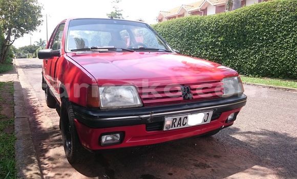 اشتري مستعمل Peugeot 206 Rouge سيارة في Kigali في Rwanda