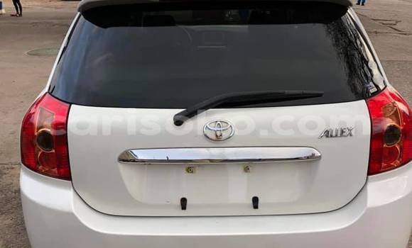 Sayi Na hannu Toyota Corolla Blanc Mota in Kigali a Rwanda Sayi Na hannu Toyota Corolla Blanc Mota in Kigali a Rwanda