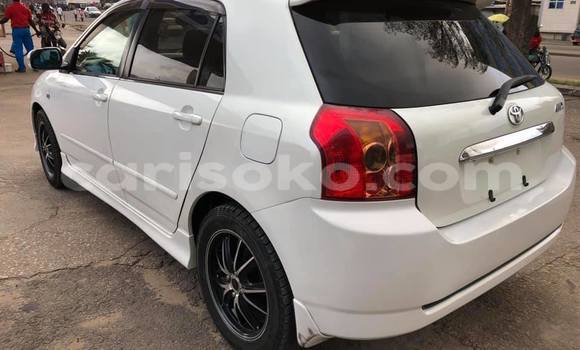 Sayi Na hannu Toyota Corolla Blanc Mota in Kigali a Rwanda Sayi Na hannu Toyota Corolla Blanc Mota in Kigali a Rwanda