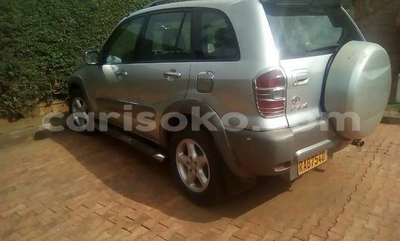 Acheter Occasion Voiture Toyota RAV4 Gris à Kigali, Rwanda Acheter Occasion Voiture Toyota RAV4 Gris à Kigali, Rwanda