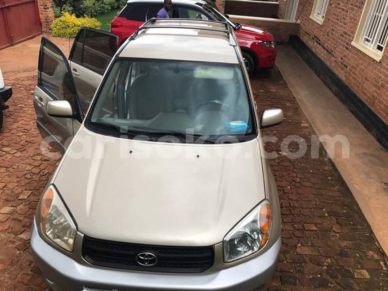 Big with watermark rav4 2003 196k 10 500 usd didas 0787983588 2