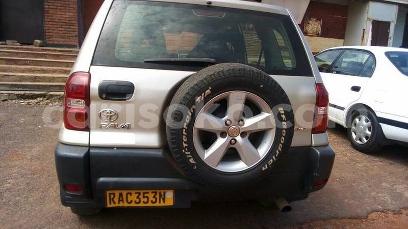 Big with watermark rav4 2005 manual 8m 0788357787