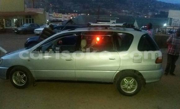 Acheter Occasion Voiture Toyota Picnic Gris à Kigali, Rwanda Acheter Occasion Voiture Toyota Picnic Gris à Kigali, Rwanda