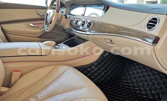 Sayi Na hannu Mercedes-Benz C–Class Blanc Mota in Kigali a Rwanda Sayi Na hannu Mercedes-Benz C–Class Blanc Mota in Kigali a Rwanda