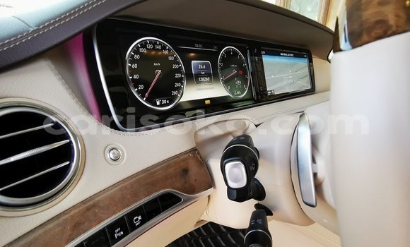 Sayi Na hannu Mercedes-Benz C–Class Blanc Mota in Kigali a Rwanda Sayi Na hannu Mercedes-Benz C–Class Blanc Mota in Kigali a Rwanda