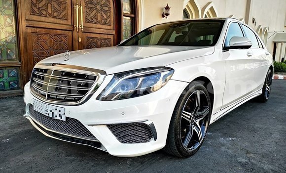 Sayi Na hannu Mercedes-Benz C–Class Blanc Mota in Kigali a Rwanda Sayi Na hannu Mercedes-Benz C–Class Blanc Mota in Kigali a Rwanda