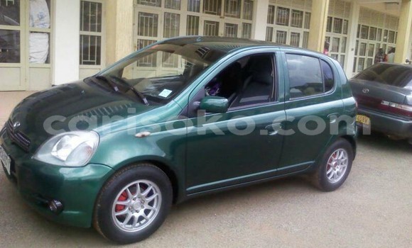 Acheter Occasion Voiture Toyota Yaris Vert à Kigali au Rwanda Acheter Occasion Voiture Toyota Yaris Vert à Kigali au Rwanda