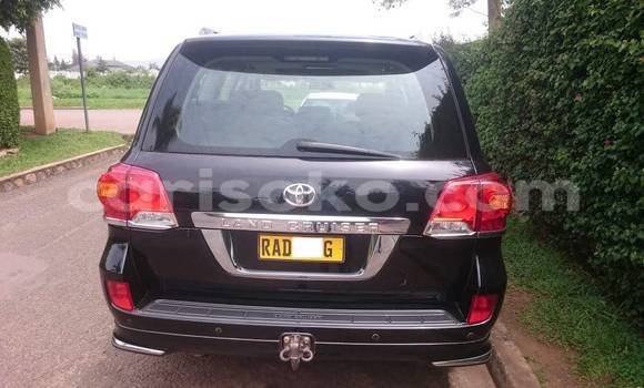 Sayi Na hannu Toyota Land Cruiser Prado Noir Mota in Kigali a Rwanda Sayi Na hannu Toyota Land Cruiser Prado Noir Mota in Kigali a Rwanda
