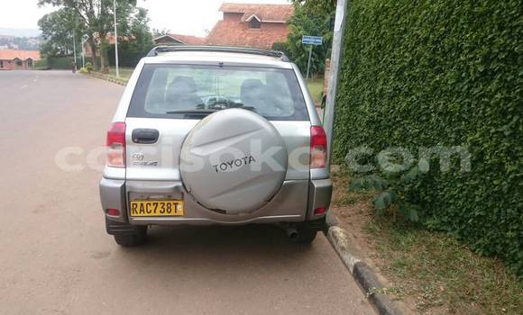 Sayi Na hannu Toyota RAV4 Gris Mota in Kigali a Rwanda Sayi Na hannu Toyota RAV4 Gris Mota in Kigali a Rwanda