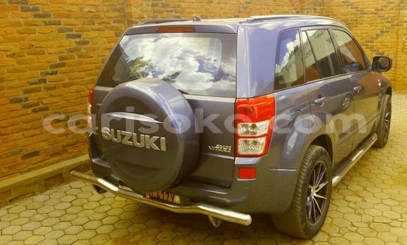 Acheter Occasion Voiture Suzuki Grand Vitara Bleu à Kigali au Rwanda Acheter Occasion Voiture Suzuki Grand Vitara Bleu à Kigali au Rwanda
