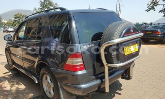 Buy Used Mercedes-Benz ML–Class Blue Car in Kigali in Rwanda Buy Used Mercedes-Benz ML–Class Blue Car in Kigali in Rwanda