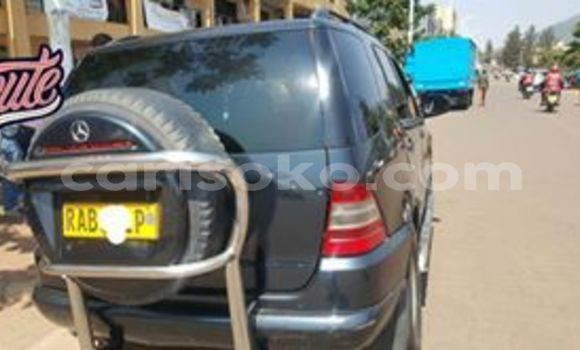Buy Used Mercedes-Benz ML–Class Blue Car in Kigali in Rwanda Buy Used Mercedes-Benz ML–Class Blue Car in Kigali in Rwanda