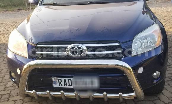 Sayi Na hannu Toyota RAV4 Bleu Mota in Kigali a Rwanda Sayi Na hannu Toyota RAV4 Bleu Mota in Kigali a Rwanda