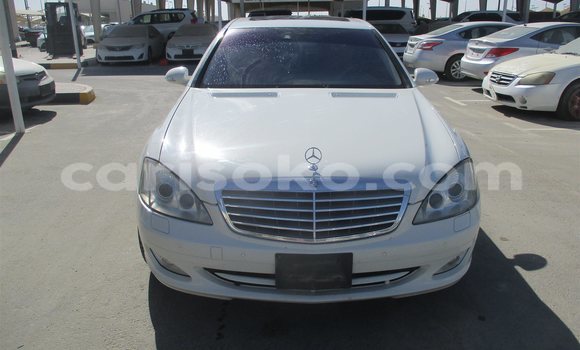 Acheter Occasion Voiture Mercedes‒Benz S-Class Blanc à Kigali au Rwanda Acheter Occasion Voiture Mercedes‒Benz S-Class Blanc à Kigali au Rwanda