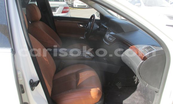 Acheter Occasion Voiture Mercedes-Benz S–Class Blanc à Kigali, Rwanda Acheter Occasion Voiture Mercedes-Benz S–Class Blanc à Kigali, Rwanda