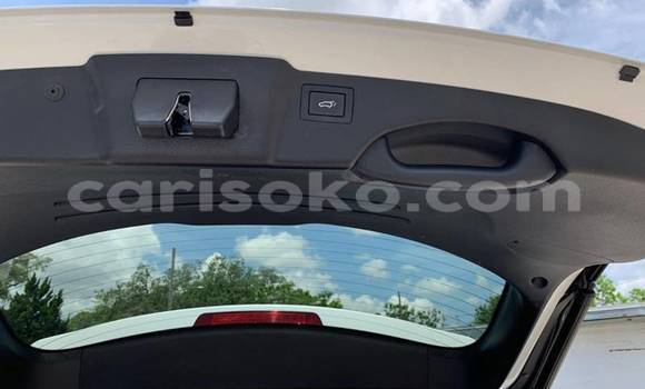 Buy Used Hyundai Santa Fe White Car in Kigali in Rwanda Buy Used Hyundai Santa Fe White Car in Kigali in Rwanda