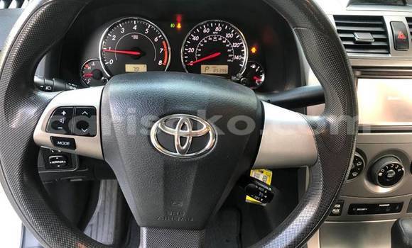 Acheter Occasion Voiture Toyota Corolla Blanc à Kigali, Rwanda Acheter Occasion Voiture Toyota Corolla Blanc à Kigali, Rwanda