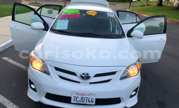Acheter Occasion Voiture Toyota Corolla Blanc à Kigali, Rwanda Acheter Occasion Voiture Toyota Corolla Blanc à Kigali, Rwanda