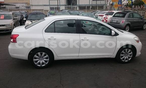 Sayi Na hannu Toyota Yaris Verso Blanc Mota in Kigali a Rwanda Sayi Na hannu Toyota Yaris Verso Blanc Mota in Kigali a Rwanda