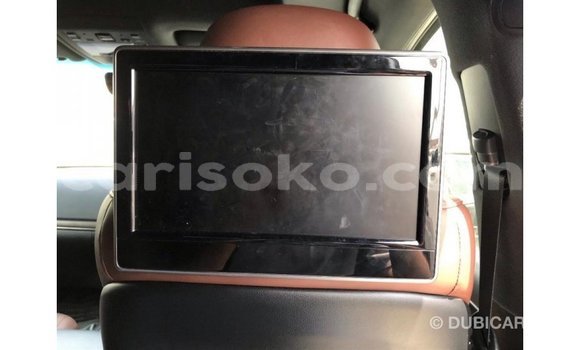 Acheter Import Voiture Toyota Land Cruiser Blanc à Import - Dubai, Rwanda Acheter Import Voiture Toyota Land Cruiser Blanc à Import - Dubai, Rwanda