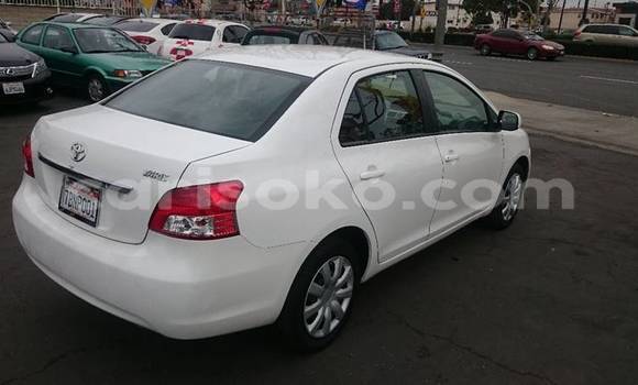 Sayi Na hannu Toyota Yaris Verso Blanc Mota in Kigali a Rwanda Sayi Na hannu Toyota Yaris Verso Blanc Mota in Kigali a Rwanda