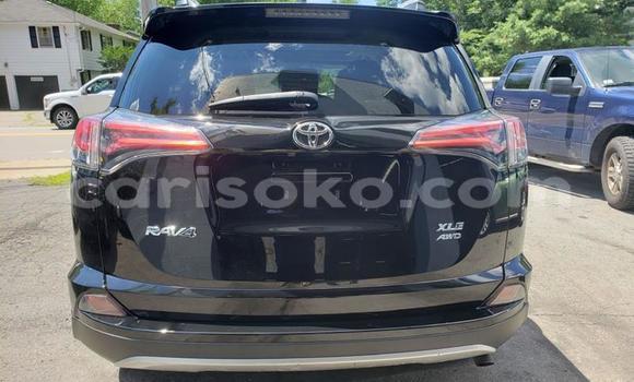 Sayi Na hannu Toyota RAV4 Beige Mota in Kigali a Rwanda Sayi Na hannu Toyota RAV4 Beige Mota in Kigali a Rwanda